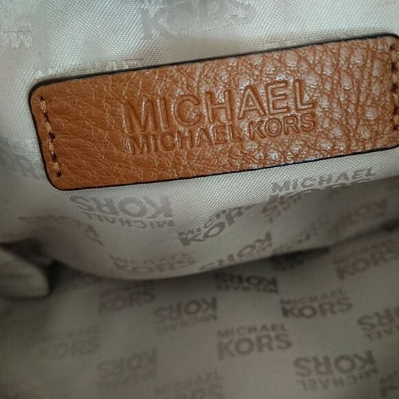 Michael Michael Kors Hamilton East West tote - in brown color - Picture 8 of 13